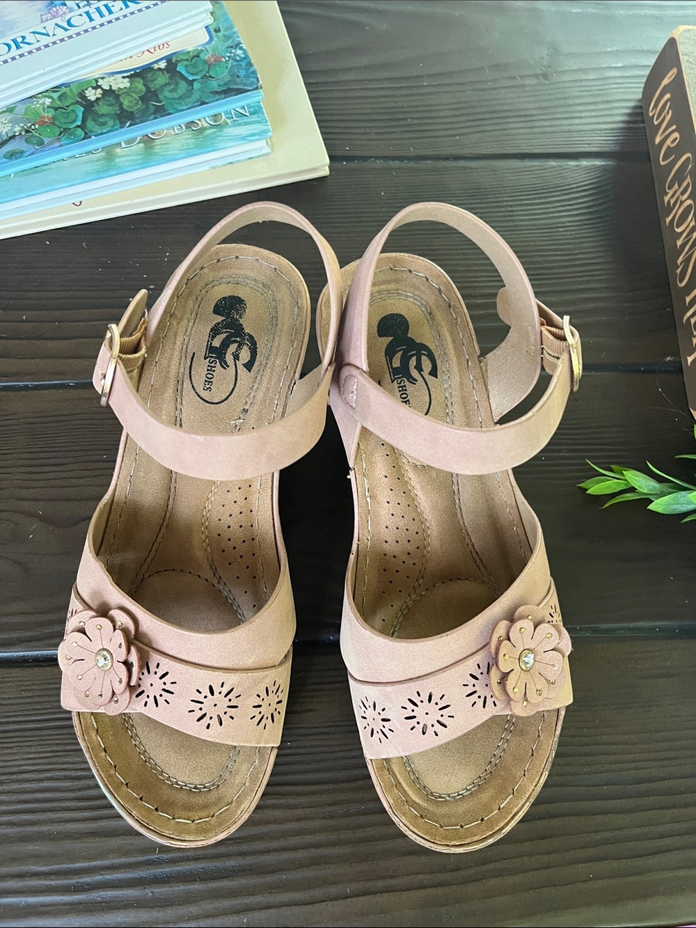 Women's Blush Pink Floral Buckle Sandals
